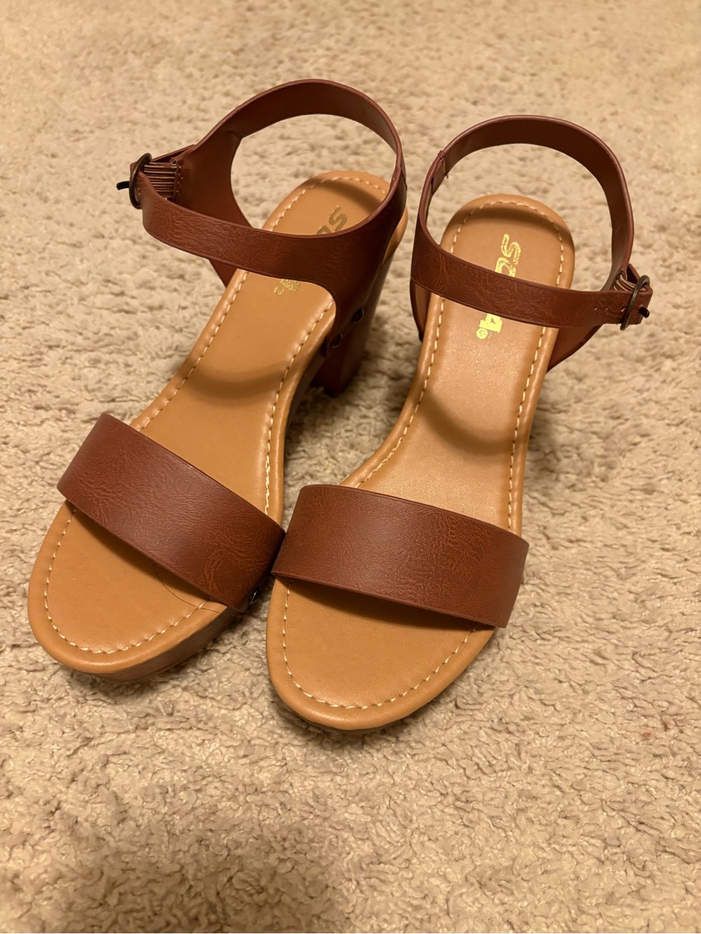 Soda Women's Tan/Brown Ankle-Strap Block Heel Sandals